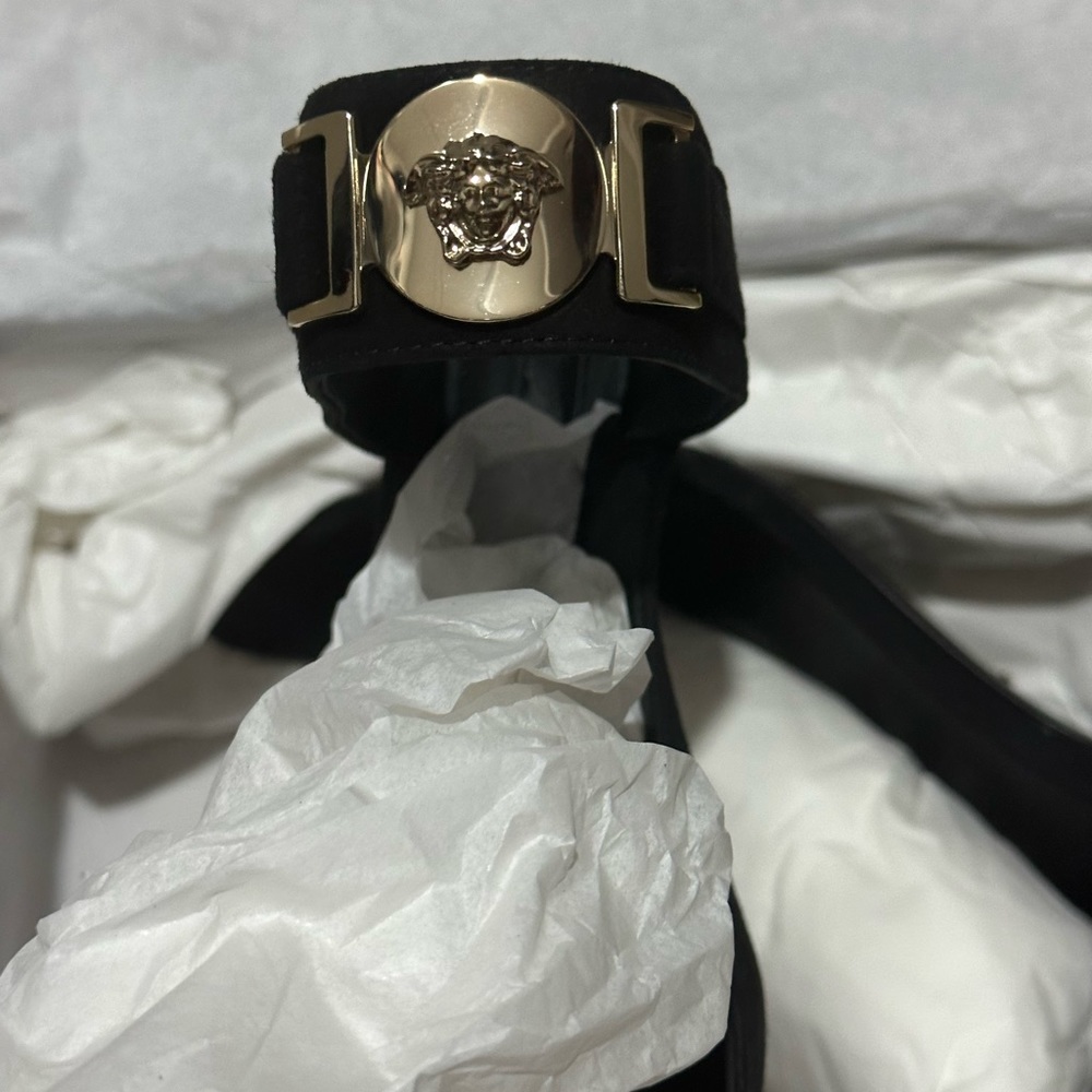 Versace heels - Picture 7 of 11